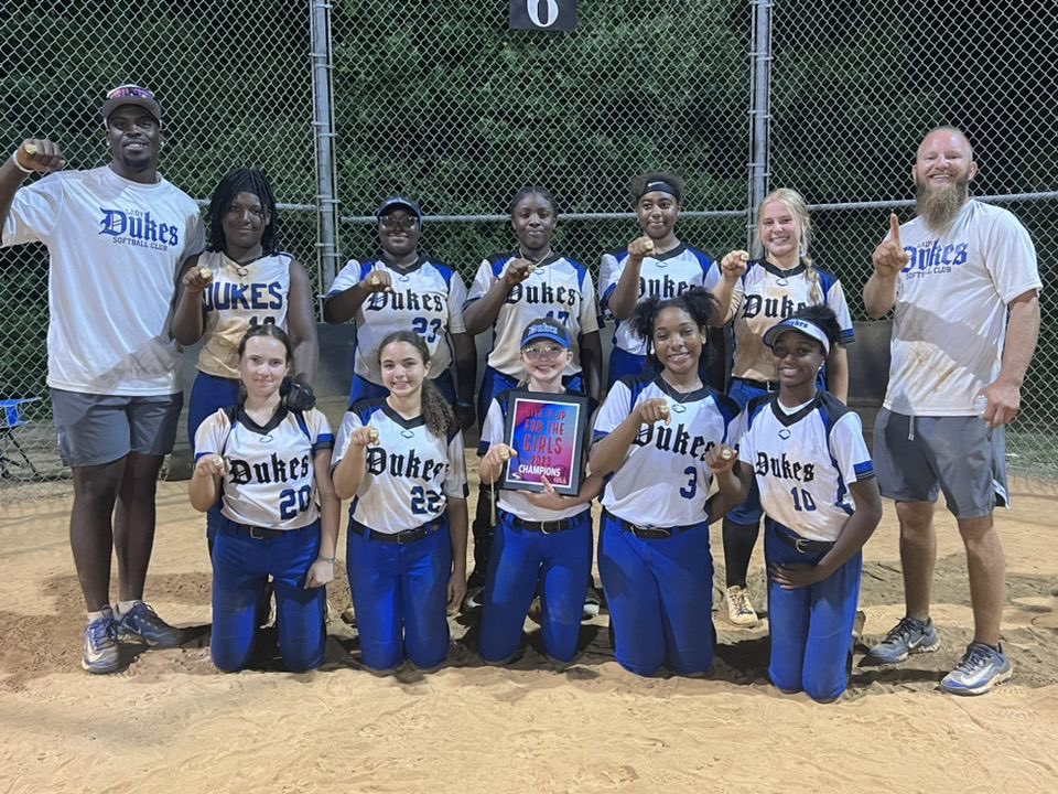 sanazsaunders26's tweet photo. GSA Give it up for the girls tournament Champions!! #LadyDukes 🥎 https://t.co/PF7hl3JrVo