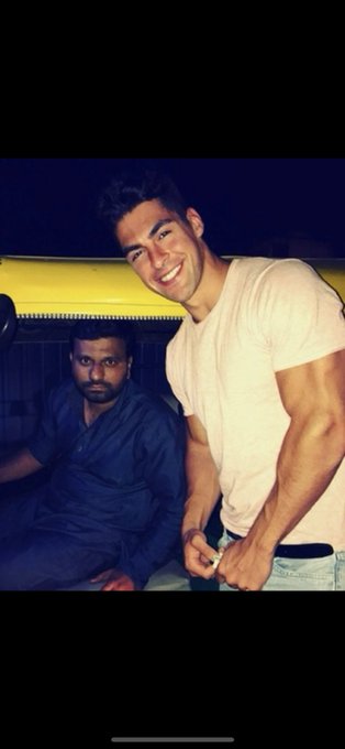 Back when i was 20 ans living in 🇮🇳always grateful for even a piece of bread and always kept my smile❤️