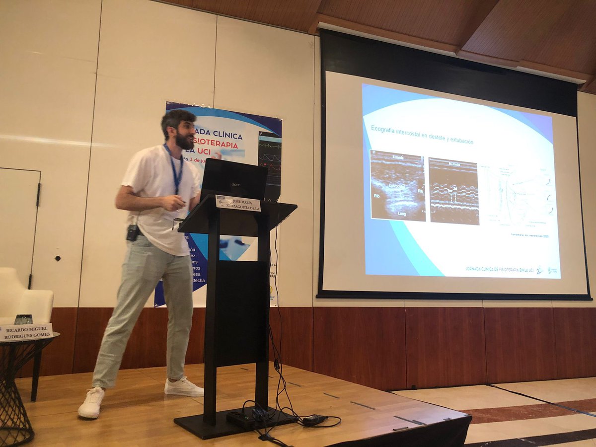 palomoenmano's tweet photo. Jornada Clínica de Fisioterapia en la UCI organizada de manera brillante por el @Colfisio .Gracias a @CHEMAZUAZA por la invitación, por la hospitalidad y por el buen hacer desde que llegué a Málaga. Espero que la ecografía haya calado profundo. Y recordad #salvemoseldiafragma😇 https://t.co/DOAdcyxZAJ