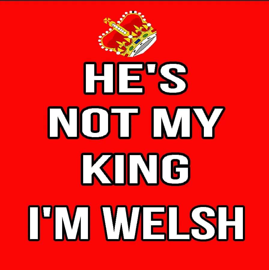 So old sausage fingers is giving up his home near Bannau Brycheiniog.

He's not my King and isn't welcome anyway!!
#GoodRiddance