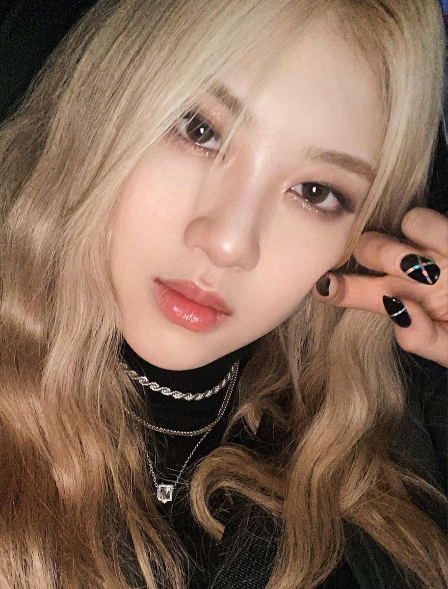 C4MPB3's tweet image. “te trair? ⠀⠀⠀⠀⠀     amor eu te dedico essa.”