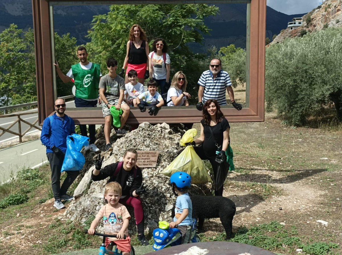 Jaen_CSIF's tweet image. 🏞️Mañana se celebra el Día Mundial por el Medio Ambiente y @CSIFnacional ha participado en el #proyectoLIBERA
🟢Algunos miembros y simpatizantes de CSIF #Jaén han estado este fin de semana por las inmediaciones de la vía verde de Jabalcuz recogiendo basura

#Libera1m2 #basuraleza