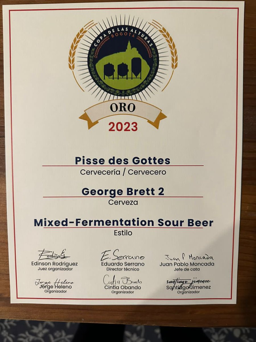 George Brett bateó .391 de avg. en la temporada de 1981. En 2023 la cerveza ganó oro en la Copa de Las Alturas de Bogotá, Colombia.