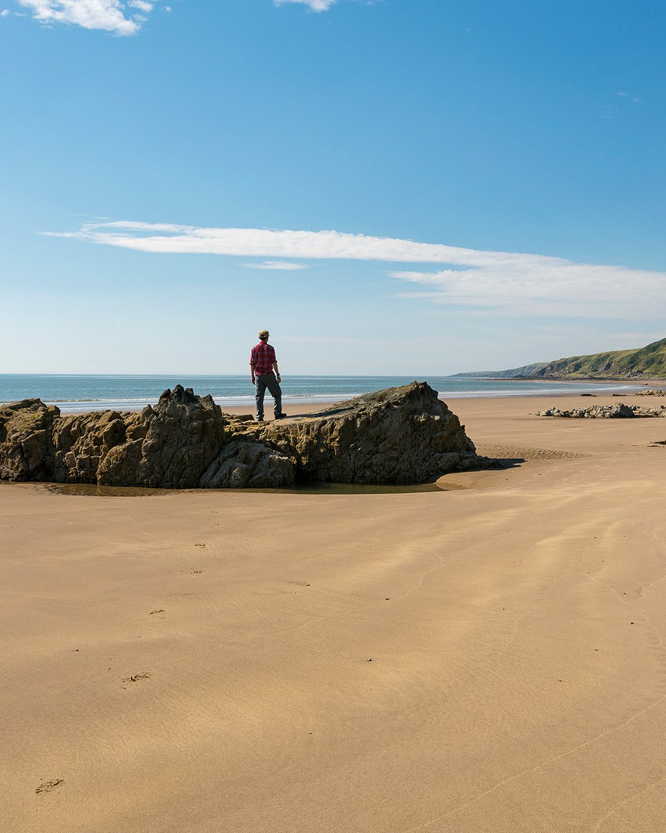 With all this gorgeous weather, we'd love to see your blue sky moments on the SWC300 😍
📌Killantringan Bay
📷VisitScotland 
#LoveDandG #ScotlandStartsHere #SWC300