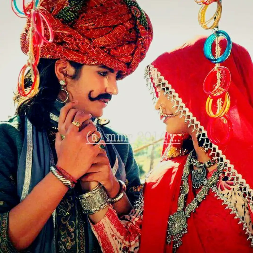 urvisoniaa's tweet photo. The GOAT Og prithvi sanyo 😍😭
Till date no one could create euphoria like they did
National crush n pair
Insane chemistry >>>>>
#RajatTokas #MugdhaChapekar
#PrithvirajChauhan #Sanyogita
#MuRat #PriYo https://t.co/sJIOzHpH9G