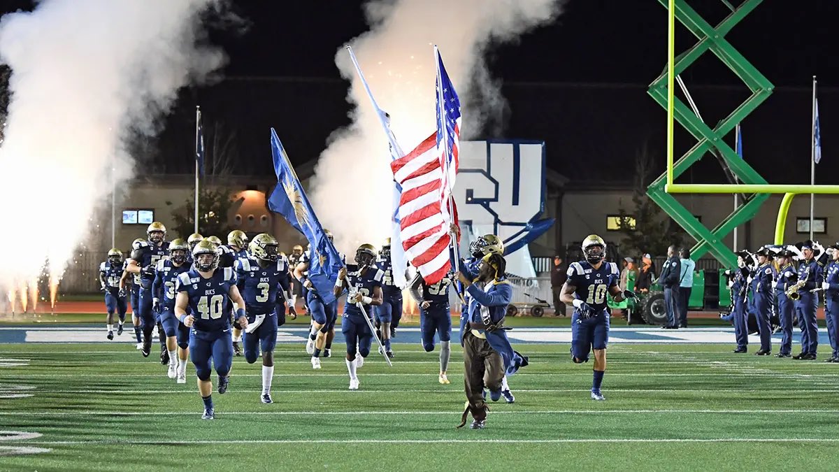 Ameyradams13's tweet photo. Blessed to receive my first division 1 offer  from Charleston Southern @GabeGiardina @_CoachTBell @CoachBush13 @FHSPirateFball @CoachOWatkins https://t.co/vfuY5Gkv0Y