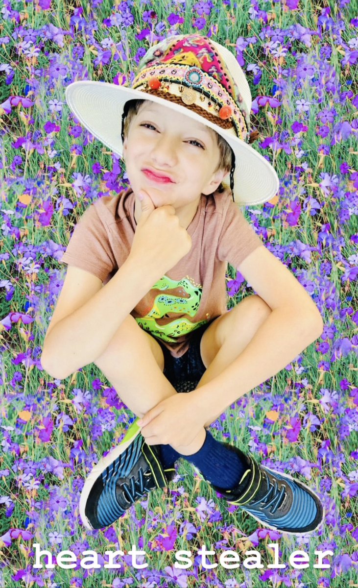 cleo-austin-latina-mom-moderate-democrat-on-twitter-heart-stealer