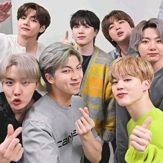 yoongikhai's tweet photo. Offgun x BTS aesthetics <3 #offgunmonthly https://t.co/N930xHkMJZ