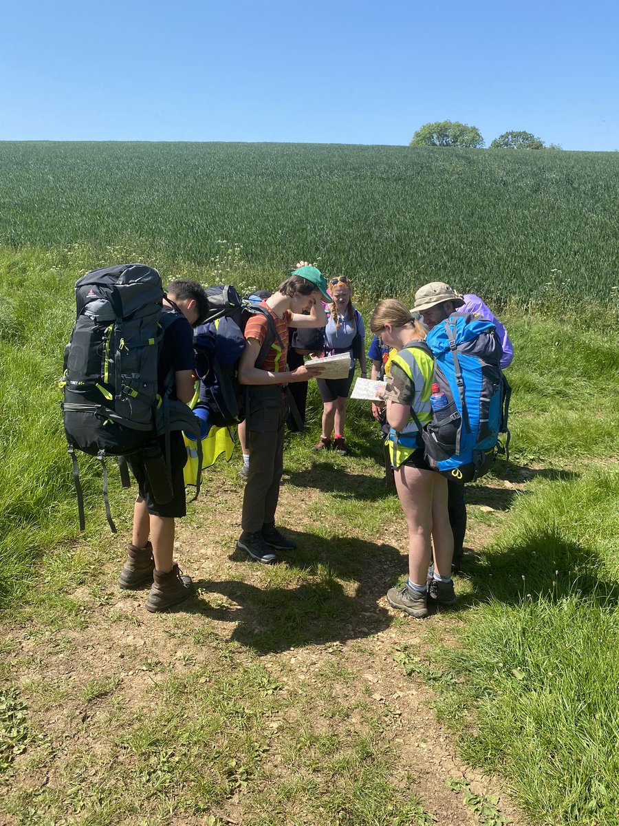 The clouds quickly burned off today for another sunny day of navigating 🧭☀️. 
The #HGSSDofE teams are doing amazingly. 2/3 days done. 
Keep up the good effort guys! #silverdofe #cotswolds