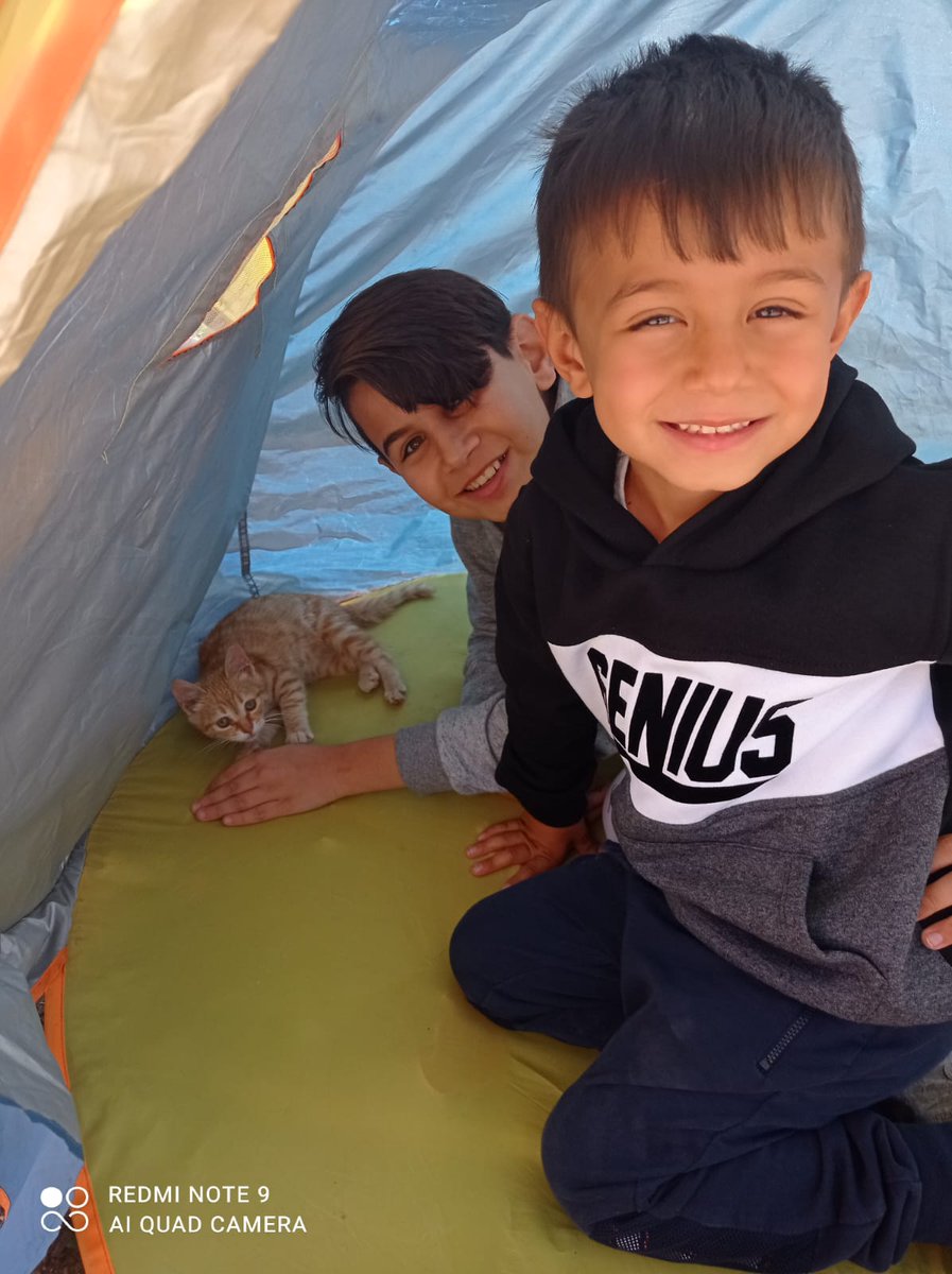 Kardeşin seninle çok mutluydu annem .Siz çok güzel iki kardeştiniz.Sen çok güzel çok özel ve  çok iyi bir abiydin.Kardeşin seninle bu kadar mutlu olduğu kadar artık olamıyor  canım oğlum.Abisi idolü çık gel artık .Bitsin bu acı ...
#isiasortakdavamız