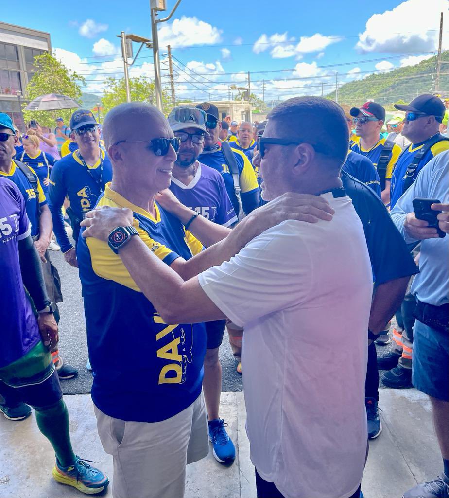 ferdinandpr's tweet photo. No conozco a nadie que haya realizado algo más grande a favor de los pacientes de cáncer que Raymond Arrieta. 

Para mí eres un héroe nacional @raymondarrieta 

Tu gesta nos llena de energía y nos motiva a seguir luchando hasta triunfar. 

Este sí que es el mejor influencer https://t.co/avbOOcRmyd