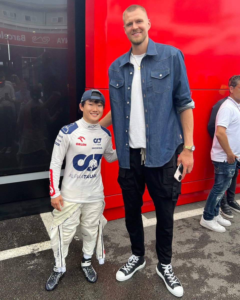 5'3" Yuki Tsunoda 🤝 7'3" Kristaps Porzingis

(📸 <a href="/kporzee/">Kristaps Porzingis</a>)