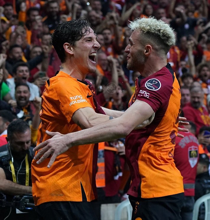 Maçı izleyen yabancı biri bu adamların sezon boyu yedek olduklarına inanmaz amk hajdwkkdks