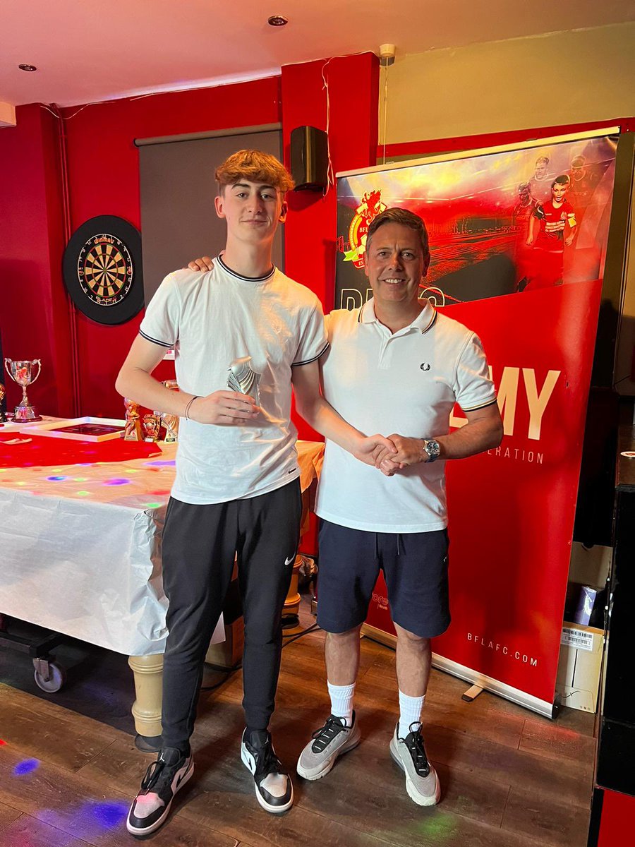 19mason73's tweet photo. Briton Ferry Llansawel U15s Academy presentation.👏👏👏
#goldenboot
#Playersplayer
#managersplayer
Thanks to @BarRed2012 
@AndyHillo 
@bflacademy 
@BFLLAFC https://t.co/VOl7qXpB3C