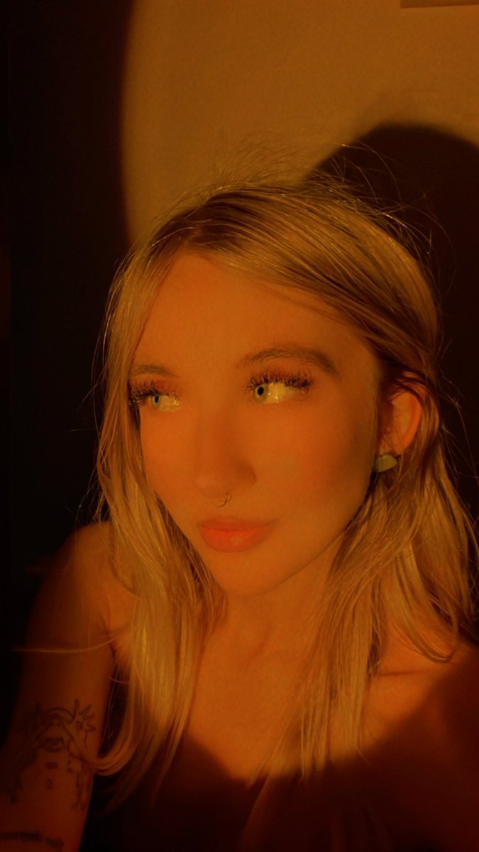Violet 🪐 on Twitter "RT macbuff_ reminder that I’m pretty from the