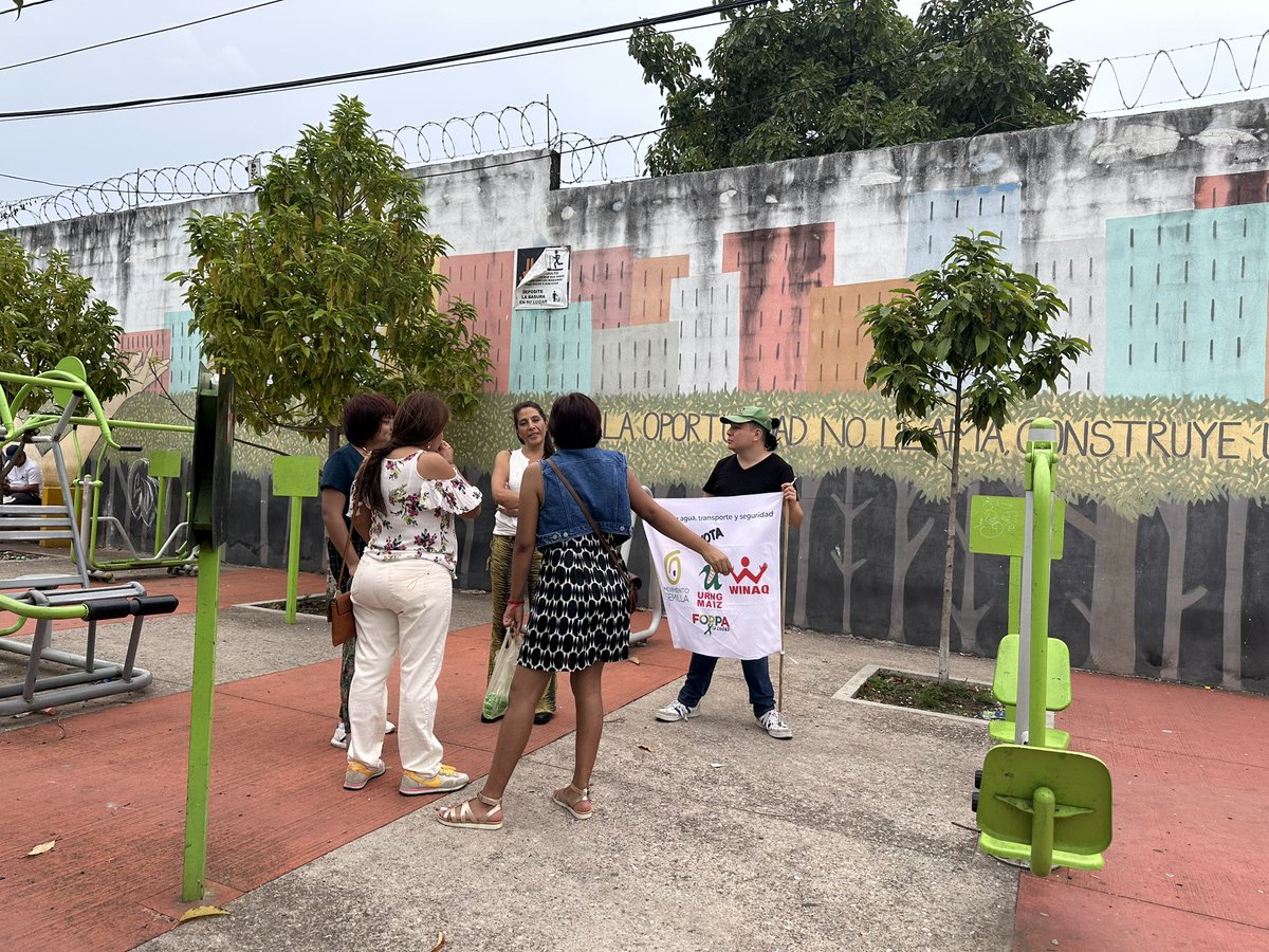 Ya estamos alistándonos para nuestra reunión con vecinos en el parque lineal de la Verbena☺️. #SemillaURNGWinaq #SePuede!