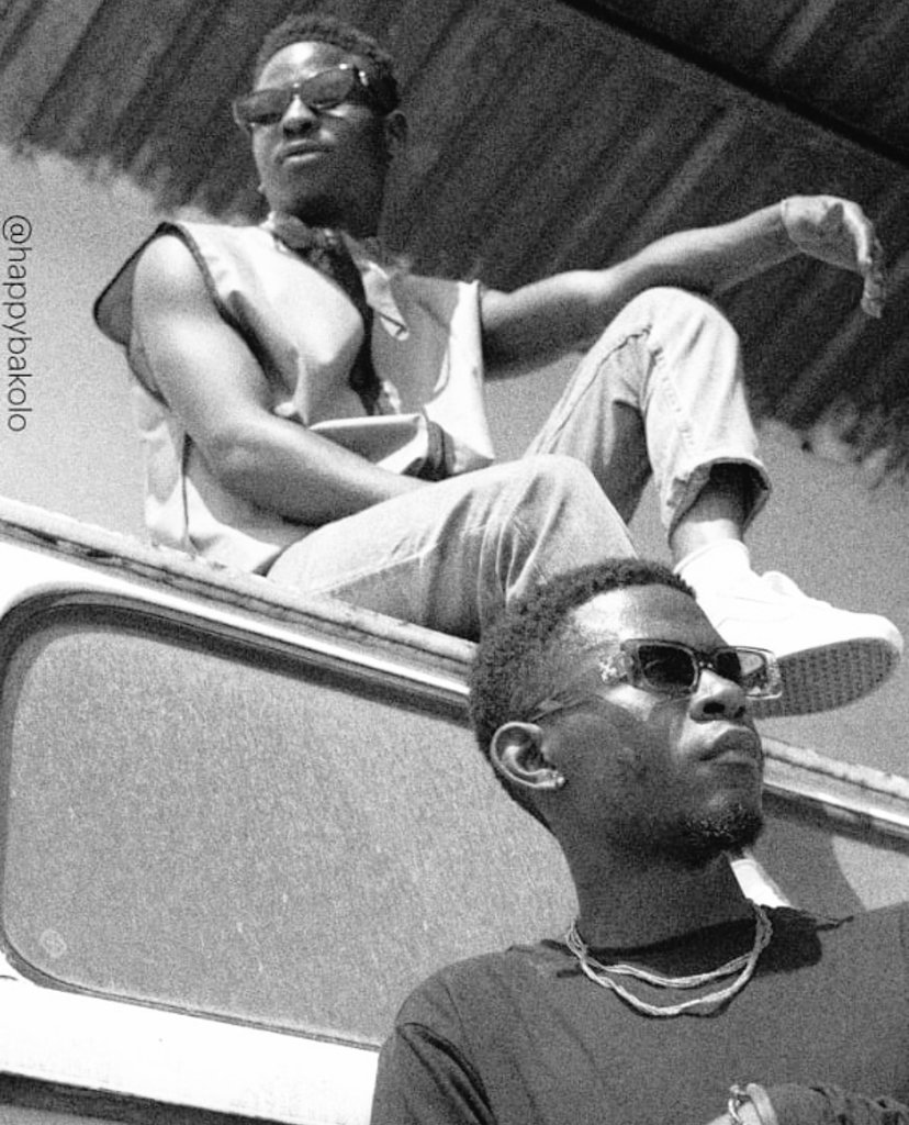 horayy__'s tweet image. 🚨OUT NOW❗
💽linktr.ee/4yearslater__