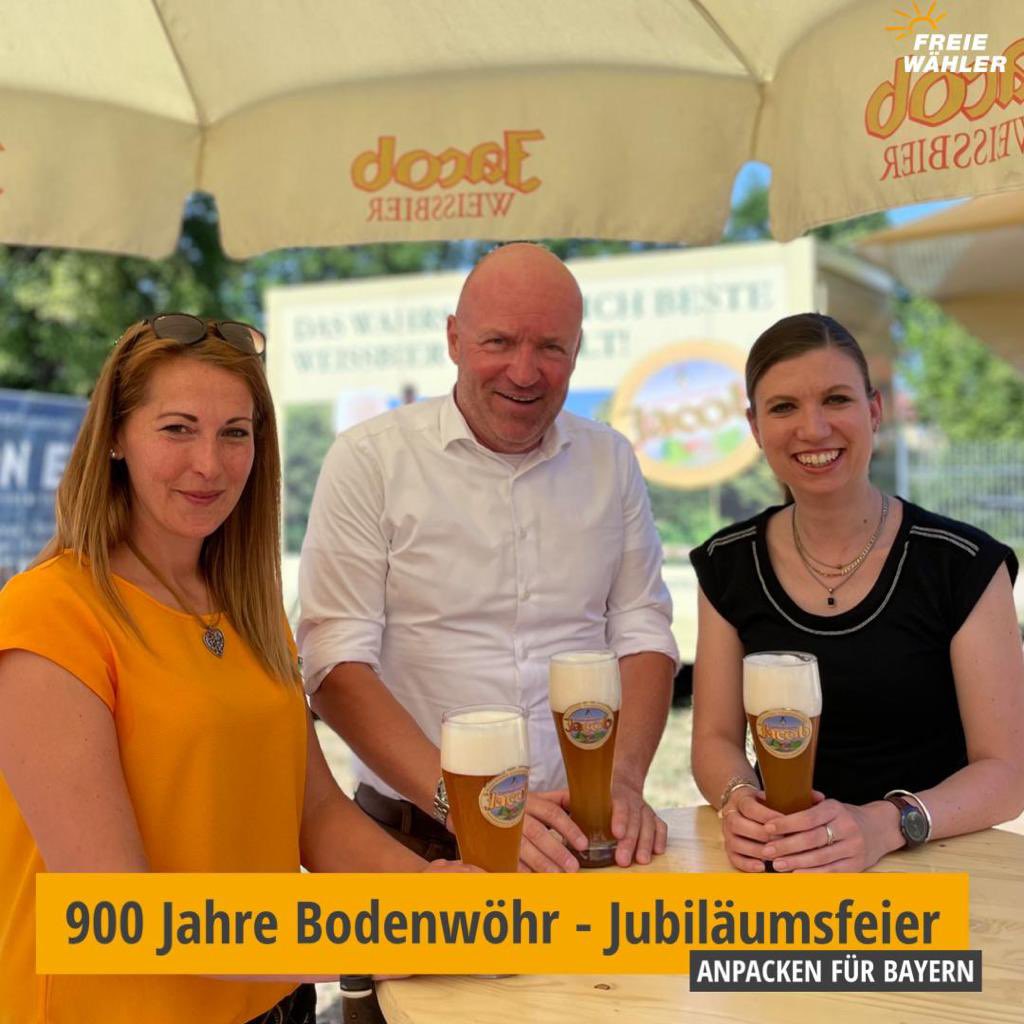 Die Gemeinde Bodenwöhr feiert ihr 900-jähriges Bestehen. Auf dem #Volksfest war viel geboten. Getroffen hab ich mich dort unter anderem mit Sarah Jäger und Marcus Jacob. 
#AnpackenfürBayern #Machenstattreden