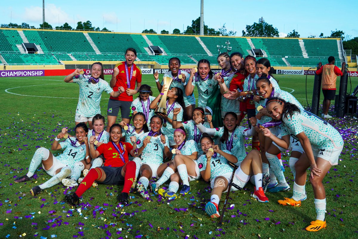 #Sub20Fem 💚🤍❤️ 
Invictas y campeonas, la copa 🏆 del Campeonato Femenino de Concacaf viene a México. 🇲🇽  

Aquí la historia👉🏼lc.cx/cyj7bT

#TuCanchaLaEligesTú