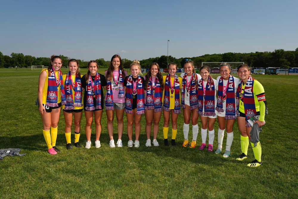 ‼️⚽️Congrats to the 2A all tournament team! DCG was represented with:

Olivia Cyr
Landry Glasgow
Elena Bartak
Maya Fritz - Captain 

Well done ladies!! #tearitup