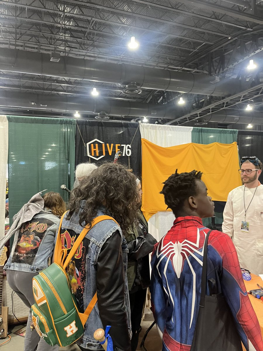 Hive76's tweet photo. We’re here at day 3 of FanExpo repairing cosplays. But we’re also hosting our regular Sunday open house till 5pm if you want to stop by the space. https://t.co/uUSyd5xyEq