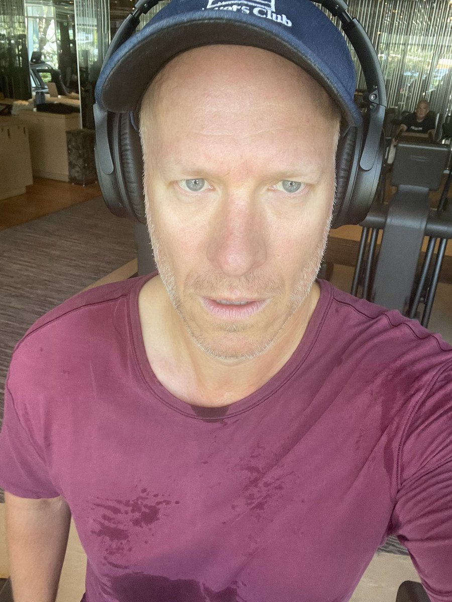 Greg Mueller on Twitter "Woke up this morning with a bed full of