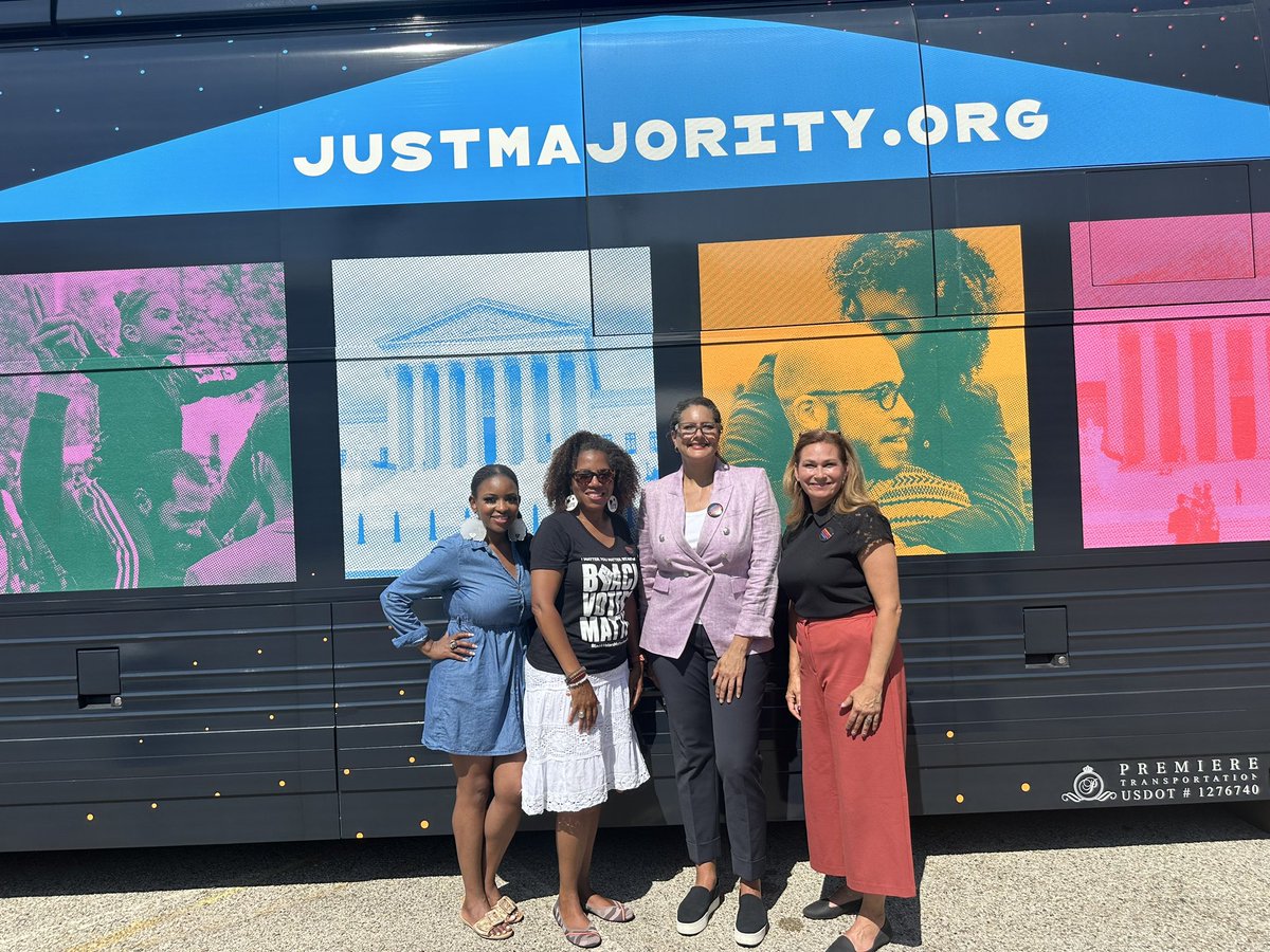 This morning, the #JustMajority tour bus visited Dallas. 

Just blocks away from Harlan Crow’s corporate headquarters, we called out the culture of corruption that has infected the Supreme Court.