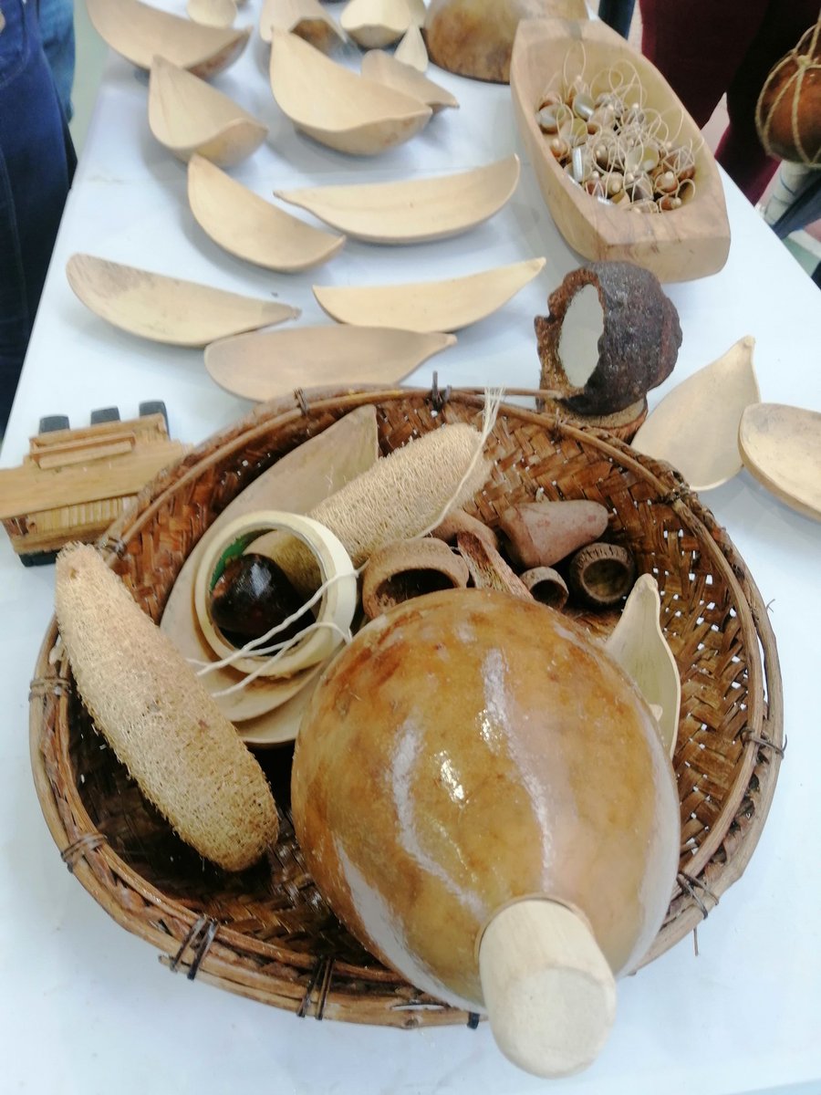 HumbertoPatern's tweet photo. Obras artesanales elaboradas por manos campesinas exibiendolas el la jornada del día del campesino, camPESENA, celebrada por el Centro Agropecuario y de Biotecnología El Porvenir, regional Córdoba. @TrinielenaC @claragenes @CausilLulio @GloriaSafar1 @senaencordoba https://t.co/5bZbEVJC9h