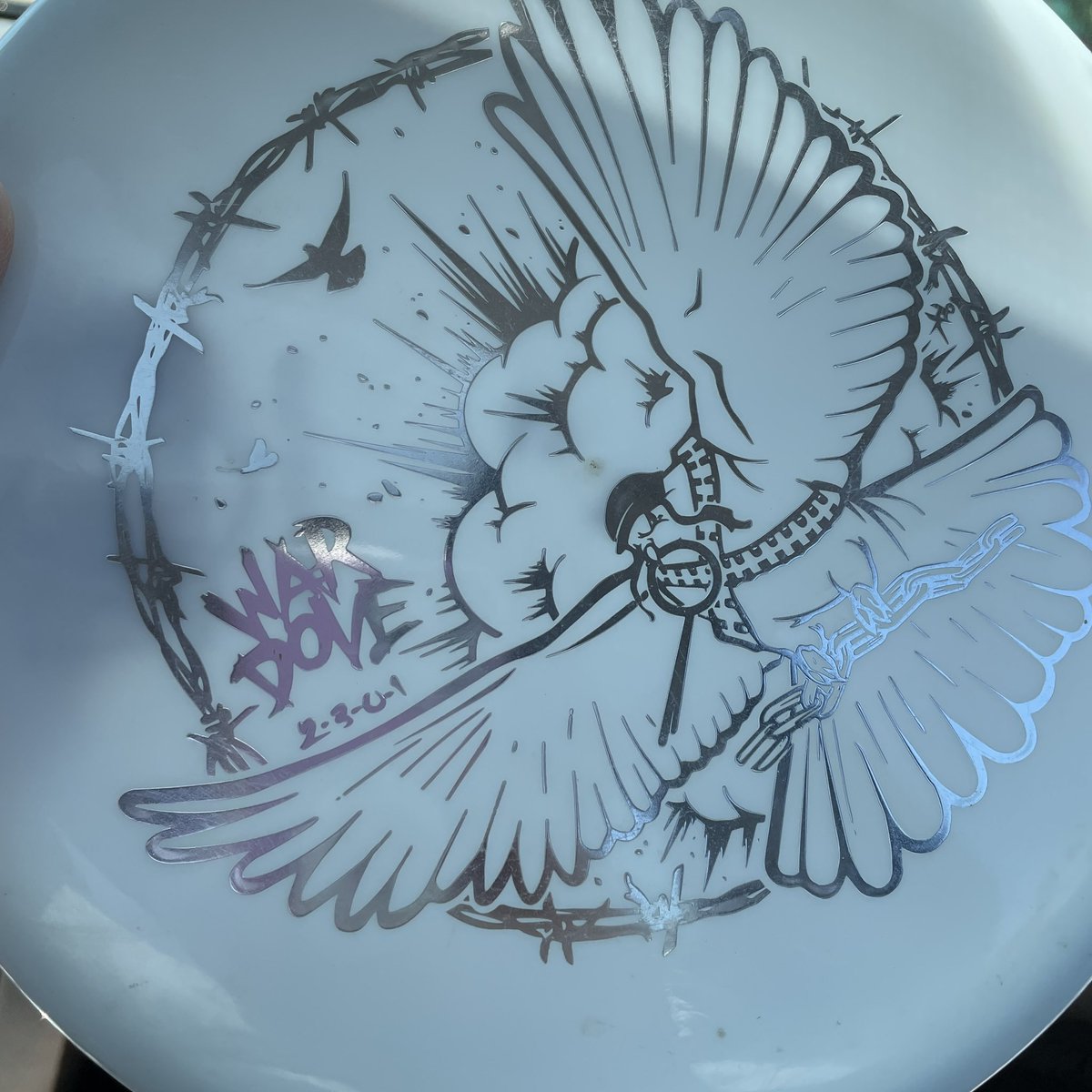 disc_ran's tweet photo. Controversial take of the day. The Premier Discs War Dove might be a better throwing putter than the Envy. 

😲😲😲 #discgolf #frisbeegolf #envy #wardove #putter #throwingputter https://t.co/qbLaN2ZLZR
