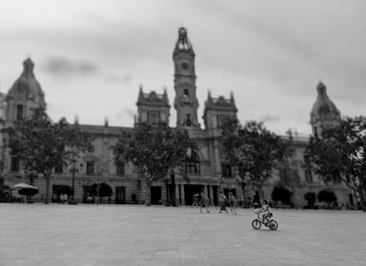 dryaddn's tweet photo. #Valencia #Spain #blackandwhitephoto https://t.co/1N3au41vXn