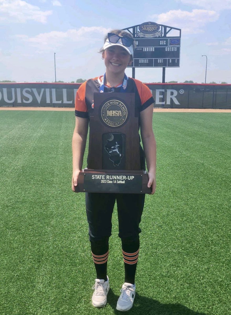 LexiBrinkman7's tweet photo. Beyond proud of how far my team has come this year!! We finished 2nd in the 1A state tournament this year!! Can’t wait to see what the future holds for us!🧡🧡 https://t.co/HHwNzIvxsA