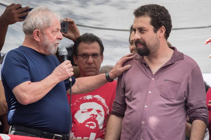 Acho que Guilherme Boulos será no futuro o substituto do Lula. Pois o vejo como um grande líder da esquerda brasileira