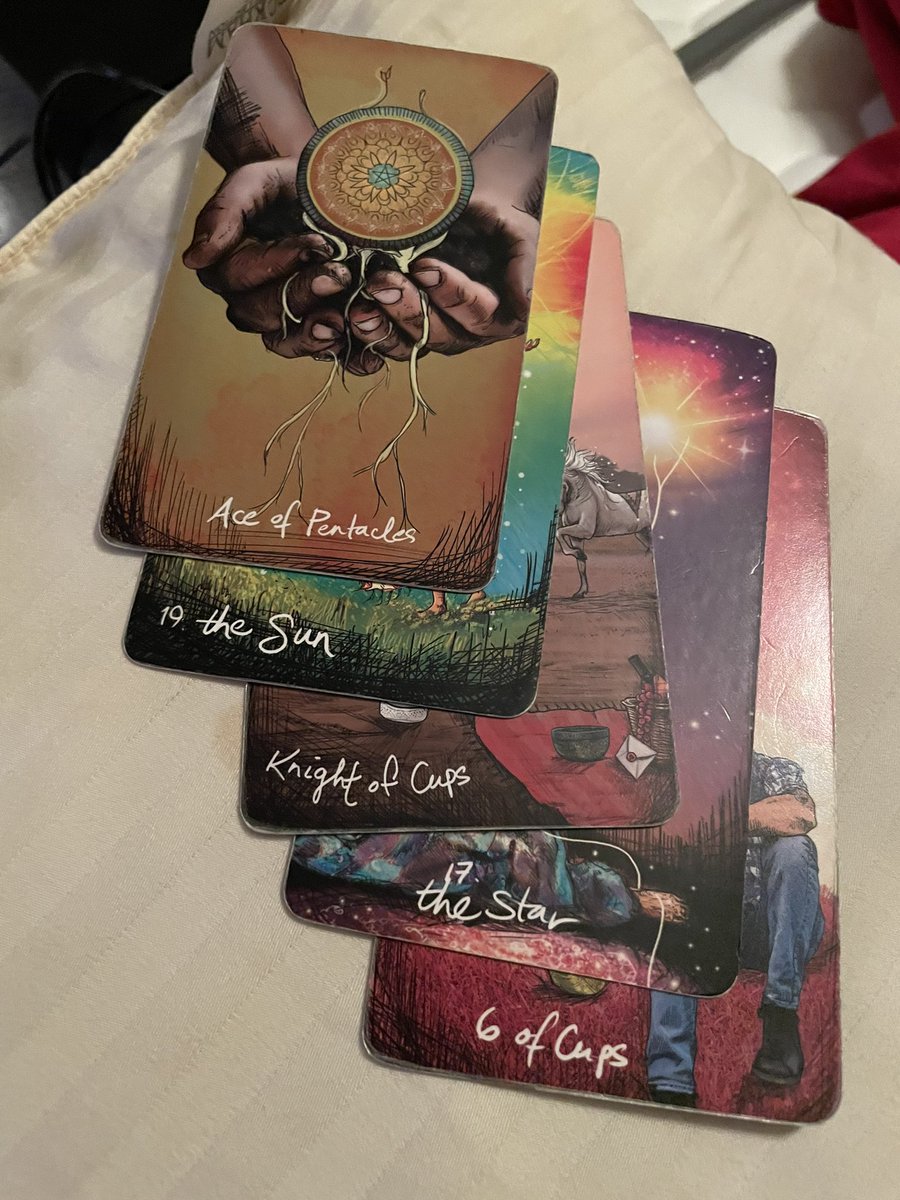 “What else do I need to know today?” “You’re not playing yourself!” You are about to experience a new, successful beginning full of joy, abundance and fulfillment with someone you’re going to reconnect with from your past. They are romantic, passionate, creative/artistic and