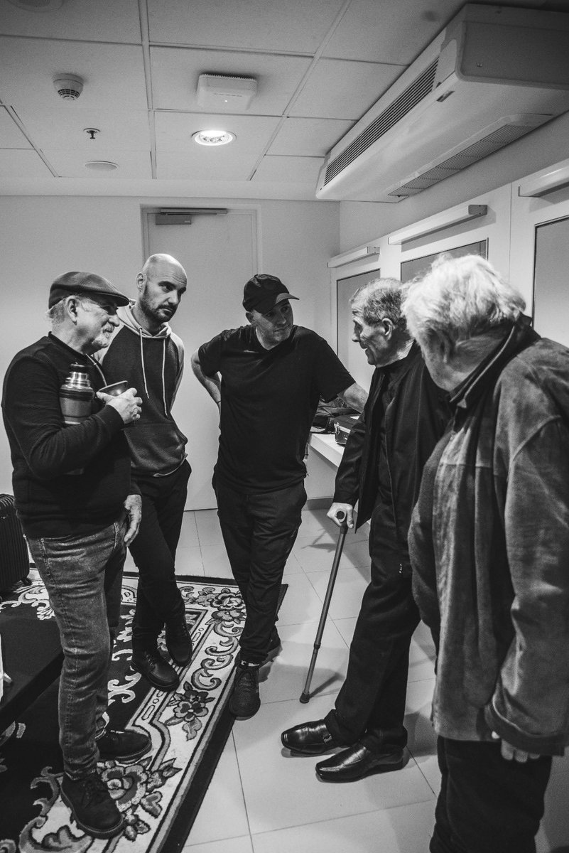 Emiliano Y El Zurdo tweet media