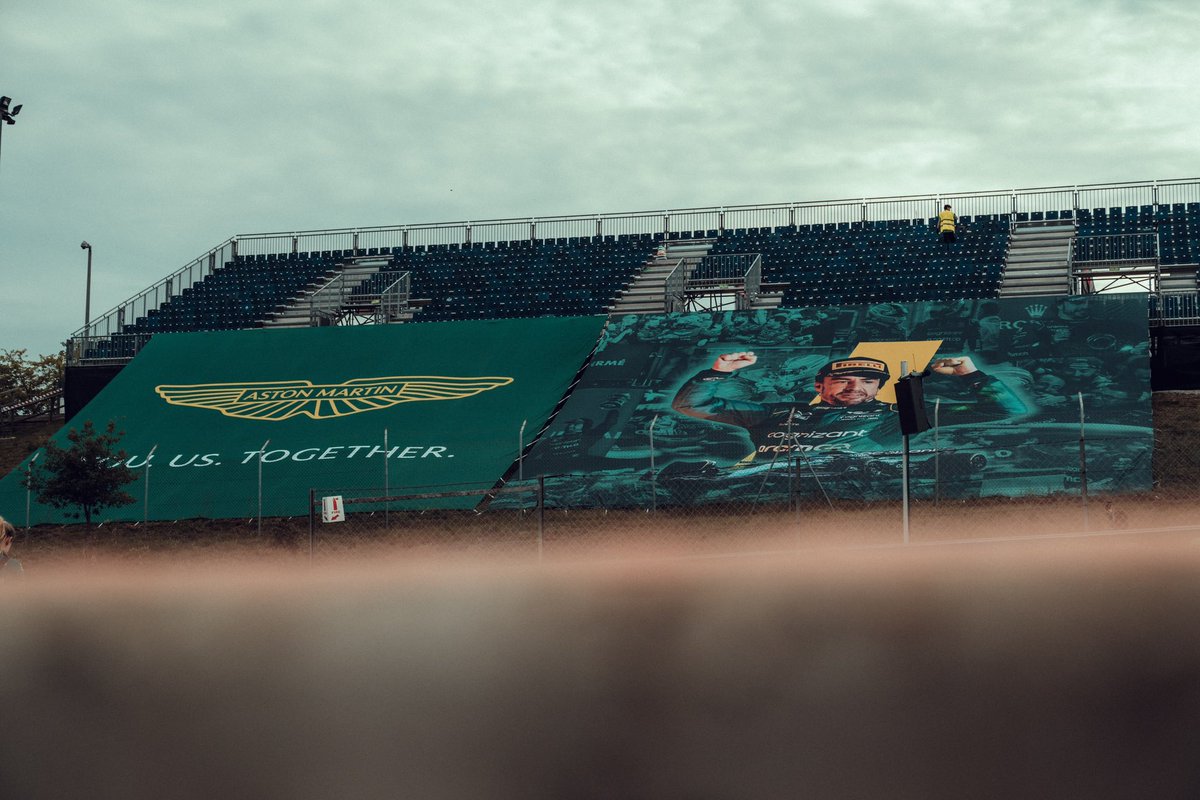 Gracias España. 💙🇪🇸. Hemos dado todo en la pista y ojalá hubiésemos tenido más ritmo para terminar más arriba. Pero me voy contento y con más puntos. Ha sido muy especial vivir toda la experiencia este fin de semana. Llegará….💪 #f1 #spain #astonmartin