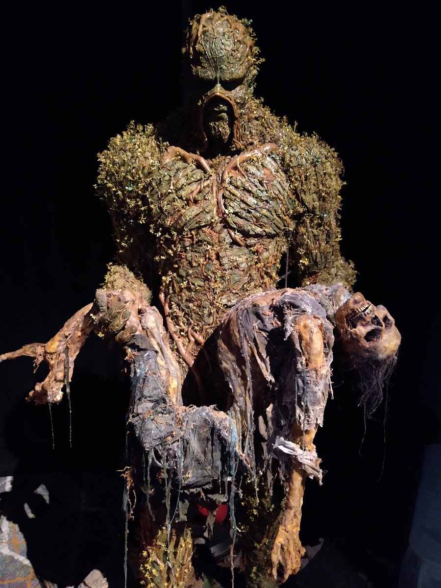 Amazing Swamp Thing life-size statue!