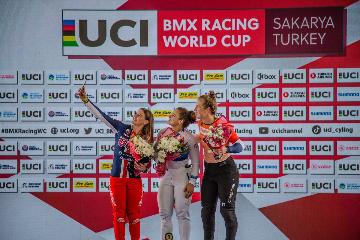 Elites : 🥇🇬🇧 @bethanyshriever 🥈🇺🇸 @alisepost11 🥉🇳🇱 @LauraaSmulders