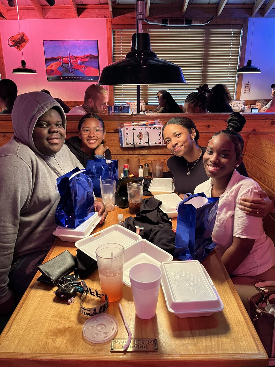 Thank you all for the love and support this school year! I am truly blessed to have met amazing students <a href="/RNECavaliers/">Richland Northeast HS</a> .. thank you for the messages and acts of kindness. You all have a special place in my heart 🙏🏽💙🧡…