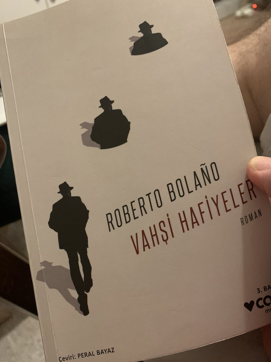 negzel bi roman okuyorum ben ya. 
#RobertoBolaño