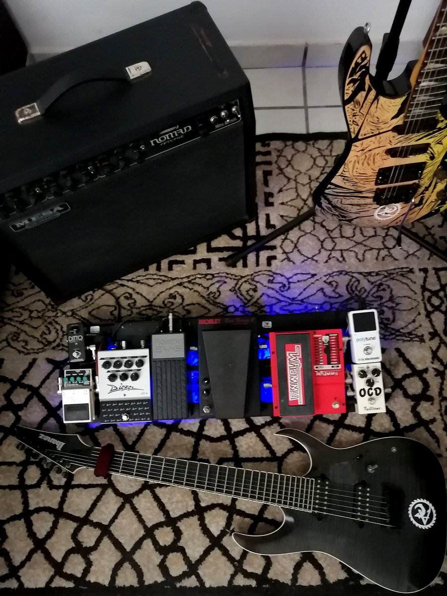 ¡A desentumir los dedos un poco! 🎸🔉🤘🏼
#ibanezguitars
#GruvGear
#gtxguitars
#dimarzioinc
#mesaengineering
#nomad55
#pedalboard
#tonechaser
#weekend