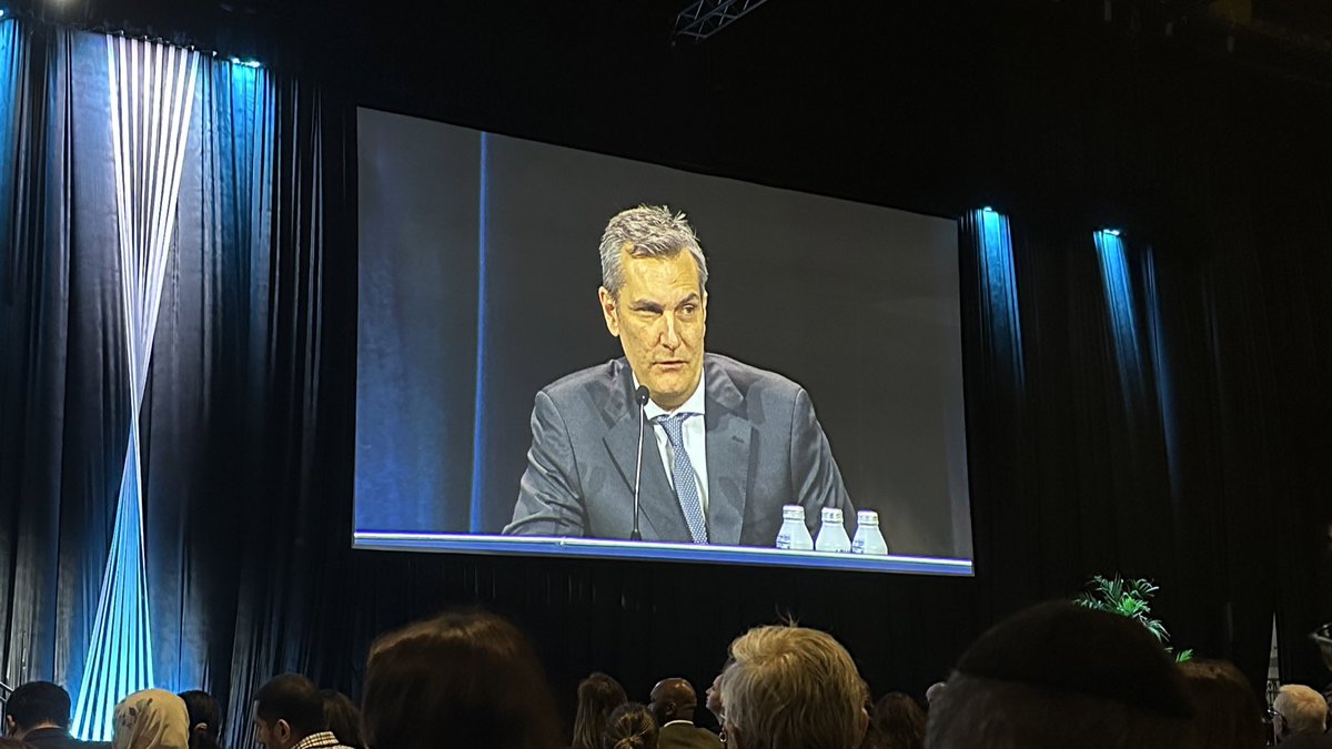 “This treatment may delay the need for radiation and chemotherapy for individuals with this disease,” says neuro-oncologist Dr. Ingo Mellinghoff, as he answers attendee questions following his plenary session. #ASCO23