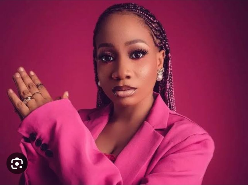 Keynode's tweet image. One of the most fashionable, star looking contestant on the #nigerianidol just left the show! #Reigny you've got great talent