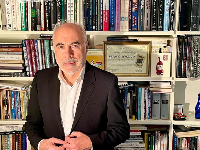 Beppe Caschetto, è di origine modicana l'uomo più potente della Tv dlvr.it/Sq7wtd