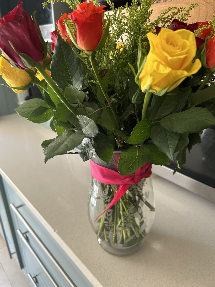 mimsdavies's tweet image. Had the most marvellous afternoon with @MiahMustak &amp;amp; the #MidSussex Bangladesh Welfare Association in #BurgessHill -we’d a fantastic time sharing food &amp;amp; hearing from many locally &amp;amp; from all across Sussex on how proud we are of his hard work &amp;amp; commitment to the area #publicservice