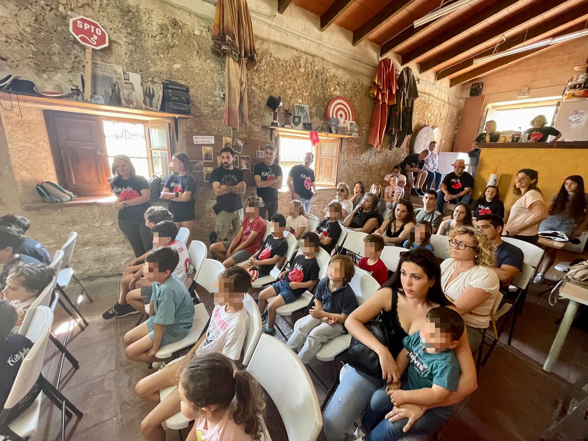 🔥Hem començat el #juny amb la formació i així, hem incorporat 20 diables i diablesses a la nostra entitat. Estem molt contents i contentes de veure com el grup creix any rere any. Ben aviat ens trobarem als carrers per seguir fent créixer l’entitat i el poble. Salut i foc!