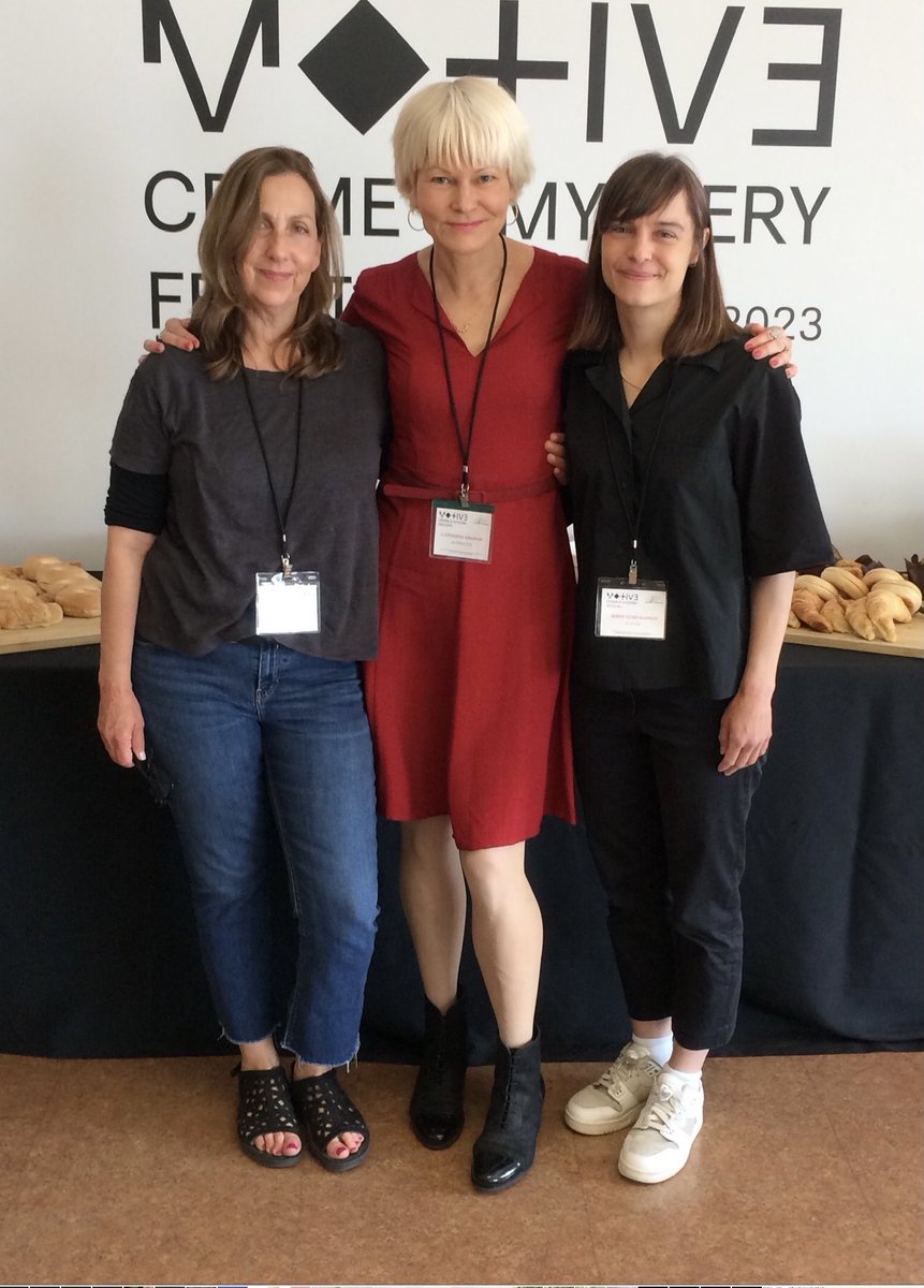 catgrahampoet's tweet photo. A pre-event huddle with β¦@elysefriedmanβ© & β¦@JennyLundMadsenβ© before hitting the stage at β¦@festofauthorsβ© #MotiveTO #theopportunist #thirtydaysofdarkness #readthesebooks! β€οΈπ https://t.co/g3noaWWkfQ