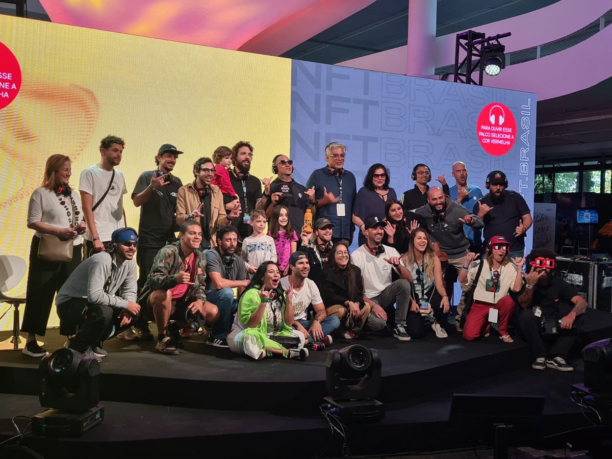 happiness it’s only real when shared 🤙🏼 SJC family <a href="/SurfJunkieClub/">Surf Junkie Club</a>