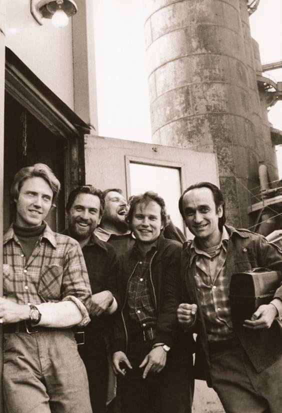 Christopher Walken, Robert De Niro, Chuck Aspegren, John Savage and John Cazale 

on the set of 
'The Deer Hunter' 
(1978)