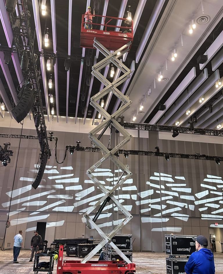 Putting on the final touches…
Excited to welcome our 2,500 attendees at Interactions 2023 tomorrow at NYC!

<a href="/NICELtd/">NiCE</a> #CX #nicei23