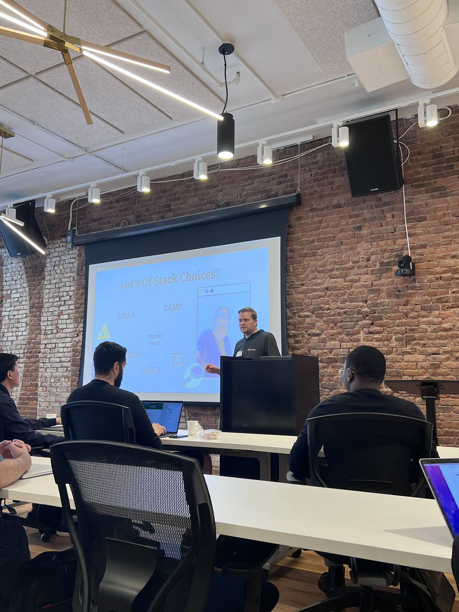 juliafmorgado's tweet image. My face when there’s pizza at NYC Code &amp;amp; Coffee 😋🍕

Thanks for providing it @appwrite!

Also watched a great talk about #awsamplify by @ErikCH 💻
